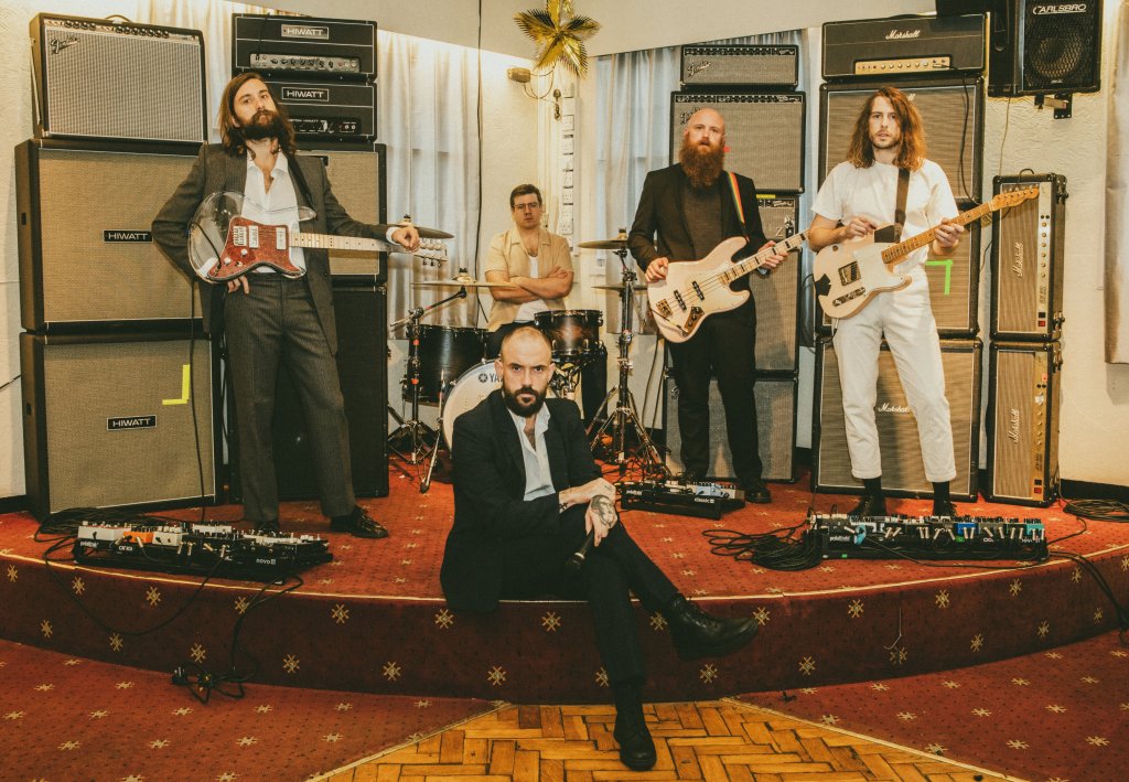 Idles – Grounds